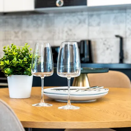 2br 95m2 In Old Town With Free Parking And Sauna! Appartamento *