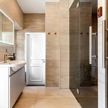 Apartman 2br 95m2 In Old Town With Free Parking And Sauna! *