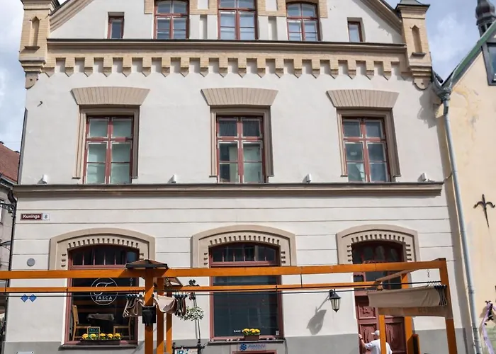 2br 95m2 In Old Town With Free Parking And Sauna! تالين