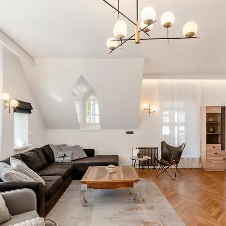 2br 95m2 In Old Town With Free Parking And Sauna! Апартаменты *